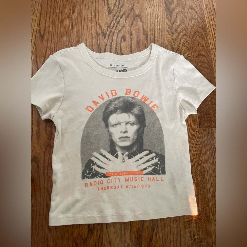 american eagle david bowie baby tee